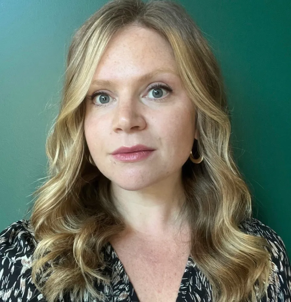 Sabrina, Responsable du salon